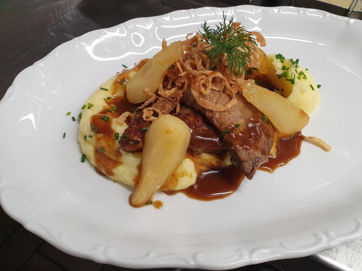 Hotel Zum Ehem. Koenigl. Bayr. Forsthaus Waldsassen Bagian luar foto